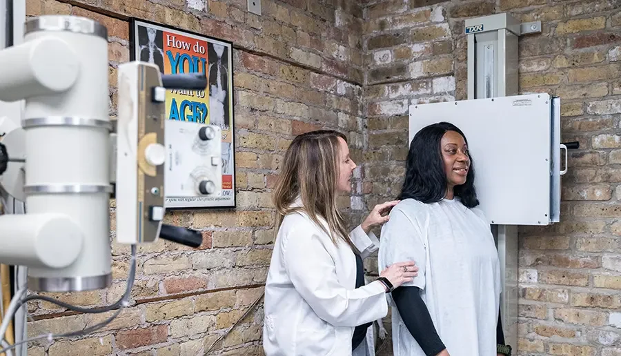 Doctor treating patient in chicago